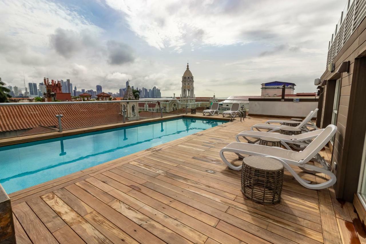 Central Hotel Panama Casco Viejo Εξωτερικό φωτογραφία Rooftop pool at Hotel Icon